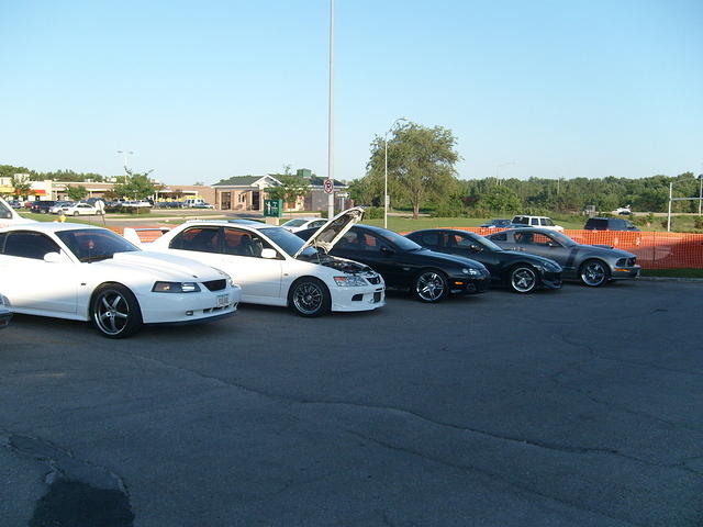 hooters car show lineup