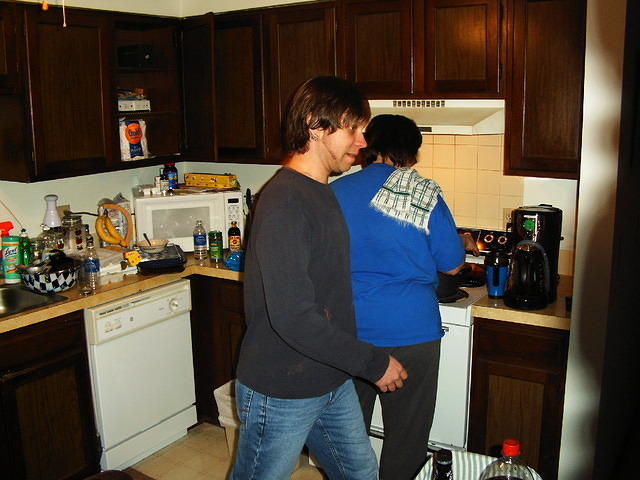 xmas 2006 03 cookin supper